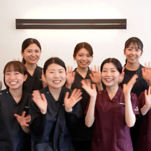 「土曜は17時30分診療終了！ 新卒を育てる体制も万全」医療法人社団 朱栄会すみとも歯科クリニック