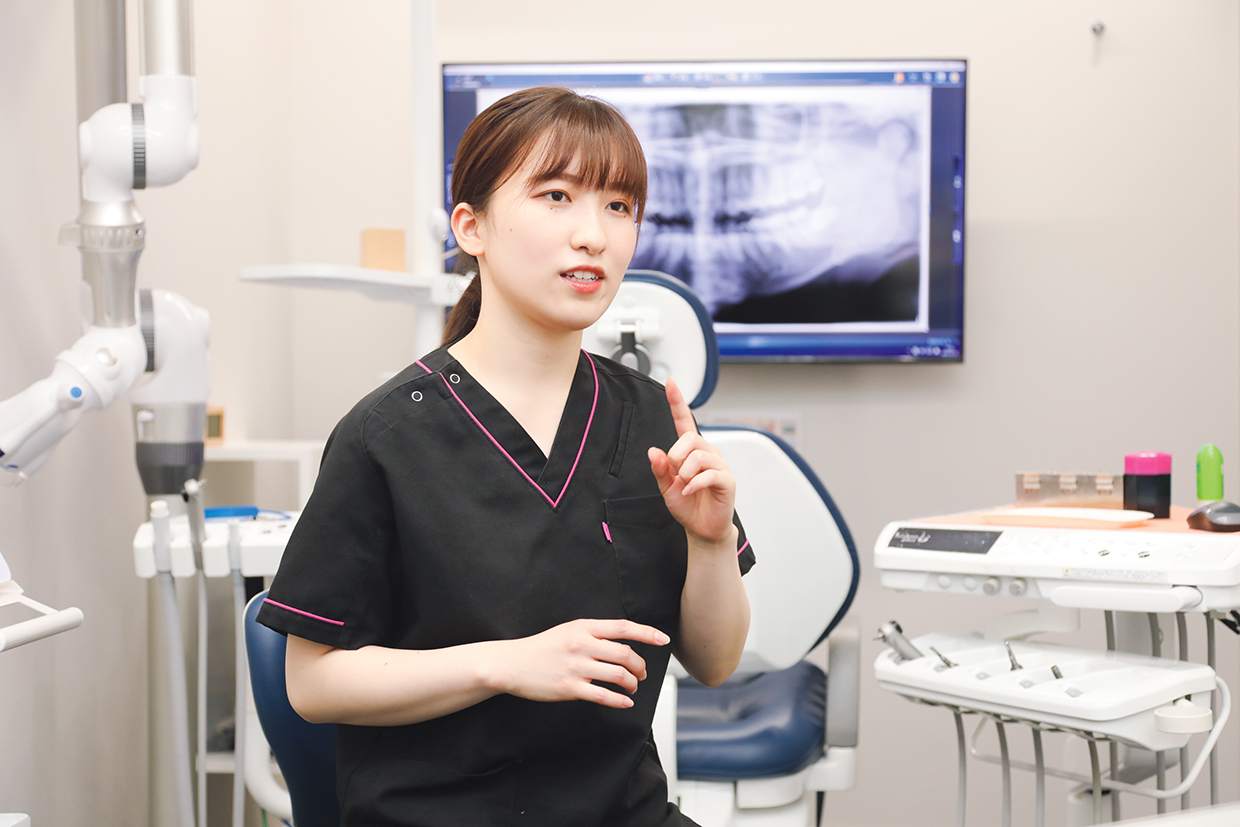 医療法人 OSHIMURA MEDICAL おしむら歯科・こども矯正歯科クリニックに勤務する岩崎 未来 さん（福井歯科専門学校卒）