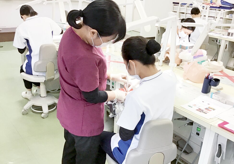 神奈川県の湘南歯科衛生士専門学校の写真3
