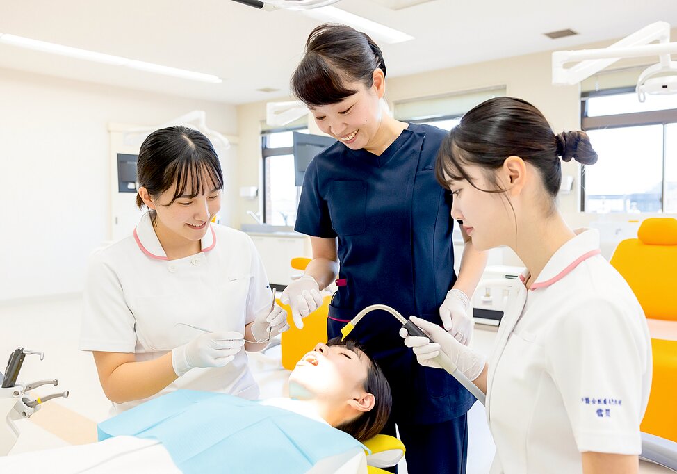 兵庫県の神戸総合医療専門学校の写真2