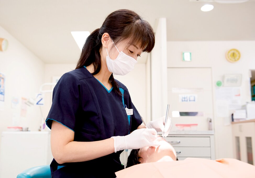 奈良県の(1)おかもと歯科または(2)奈良やすらぎ歯科の写真2