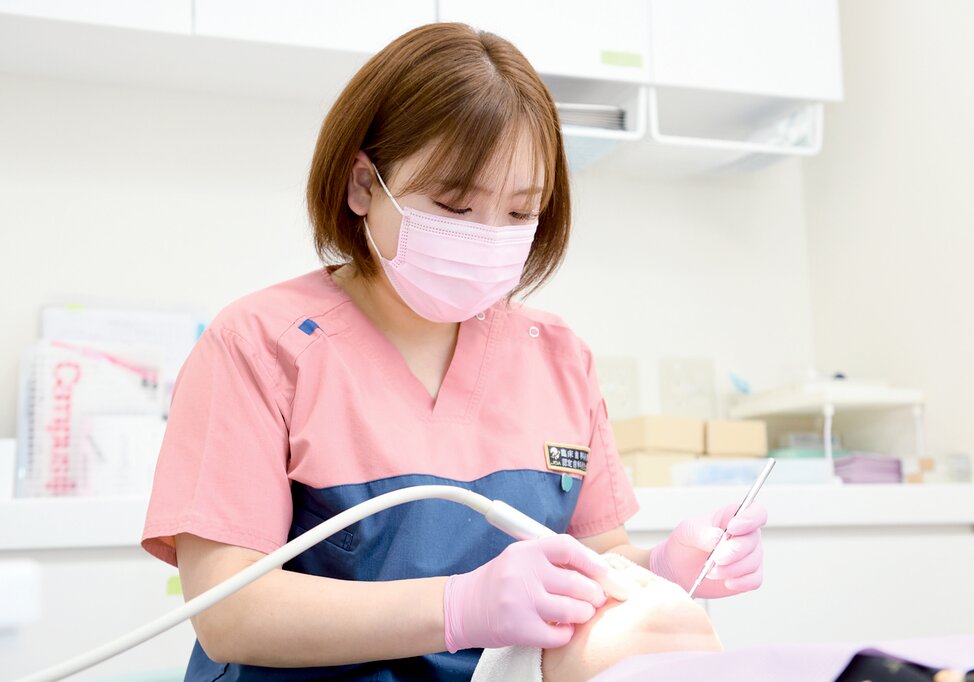 神奈川県の(1)さとう歯科口腔外科クリニックまたは(2)港南台歯科口腔外科クリニックまたは(3)町田マルイ はごころ歯科口腔外科・矯正歯科クリニックの写真2