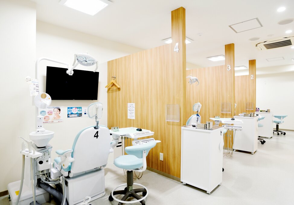 神奈川県の(1)さとう歯科口腔外科クリニックまたは(2)港南台歯科口腔外科クリニックまたは(3)町田マルイ はごころ歯科口腔外科・矯正歯科クリニックの写真3