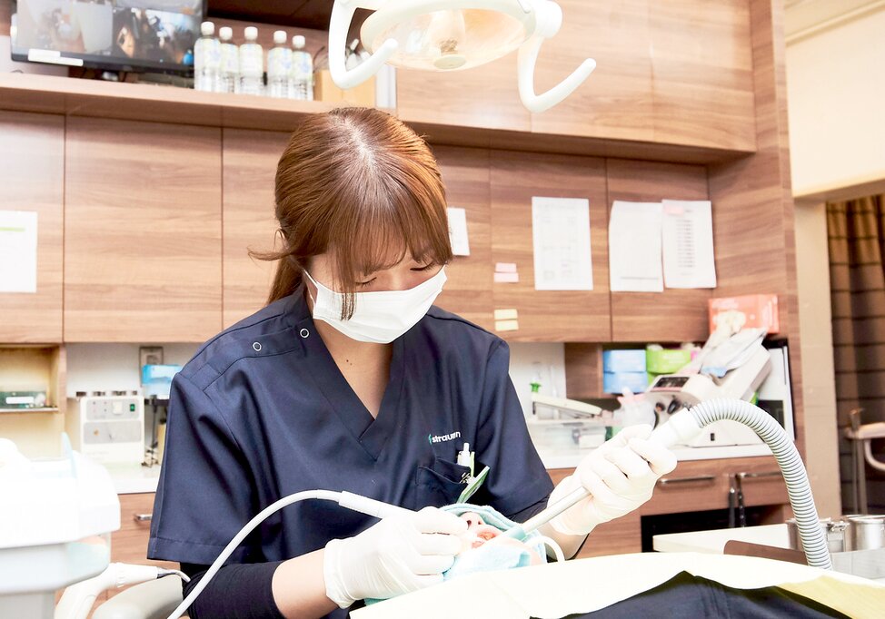 東京都の(1)高田歯科クリニックまたは(2)TSI歯科の写真2
